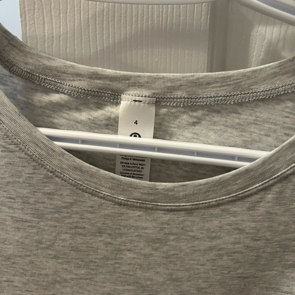 Lululemon cates tee - Picture 3 of 4